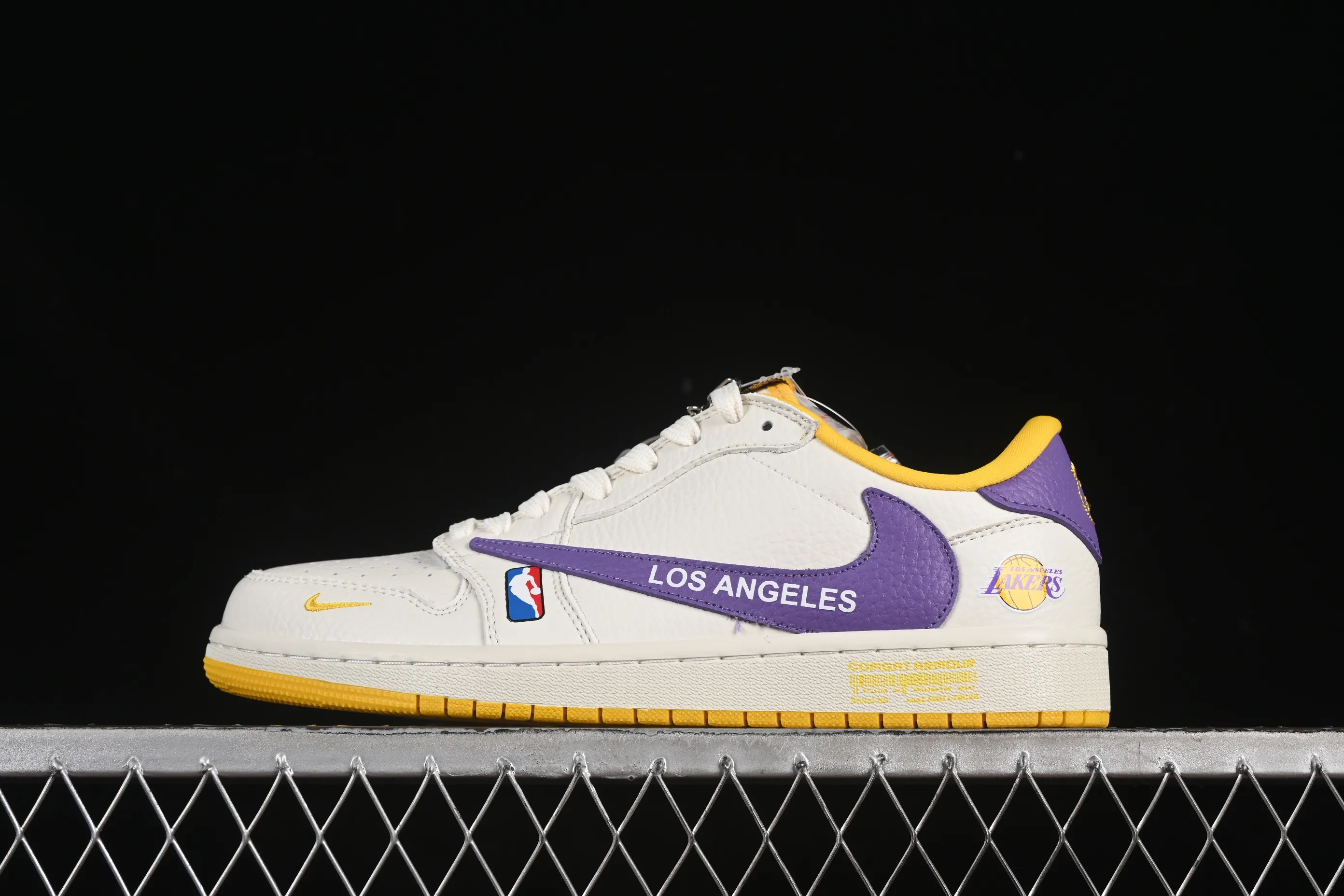 All categories Air Jordan Jordan series basketball shoes Air Jordan 1 Low high-end customized low-top sneakers Travis Scott x Fragment Design x Air Jordan 1 Low OG SP AJ1 joint model low-top cultural casual sneakers SC9207-027